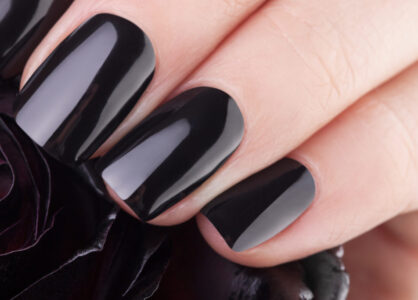 black smalto semipermanente Manicure table