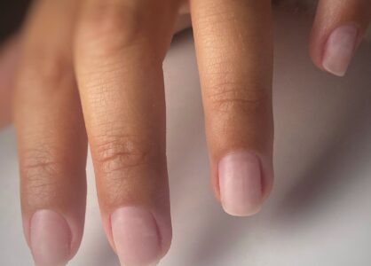 Rimozione Professionale dello Smalto Semipermanente